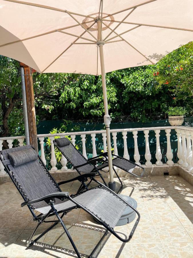 Casa Lia-Beach Front Villa Nea Kallikrateia المظهر الخارجي الصورة