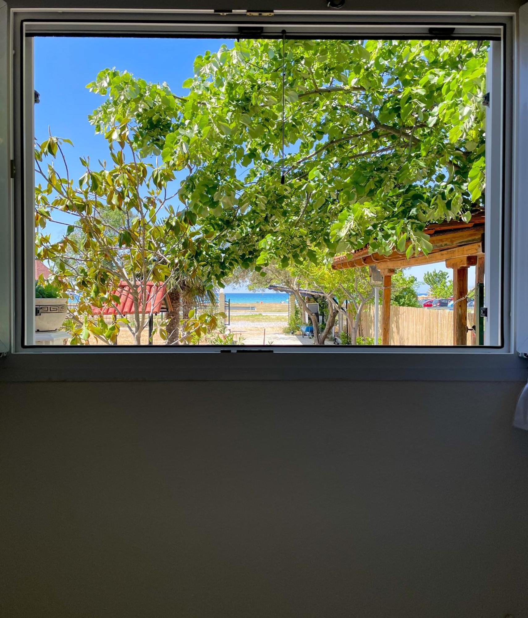 Casa Lia-Beach Front Villa Nea Kallikrateia المظهر الخارجي الصورة