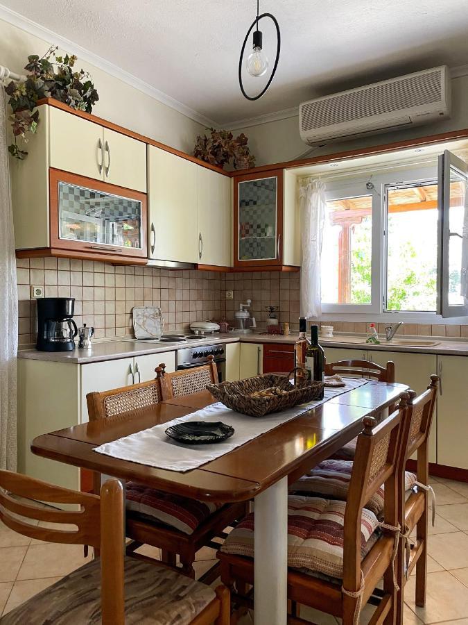 Casa Lia-Beach Front Villa Nea Kallikrateia المظهر الخارجي الصورة
