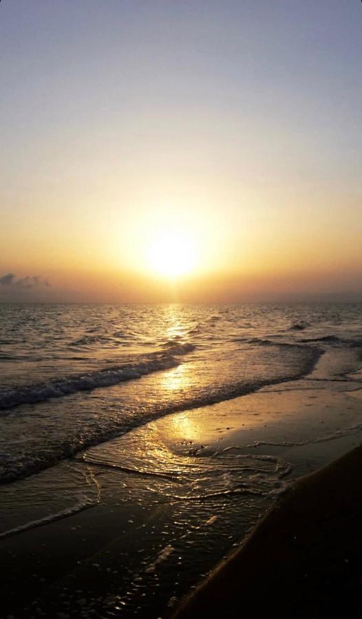 Casa Lia-Beach Front Villa Nea Kallikrateia المظهر الخارجي الصورة